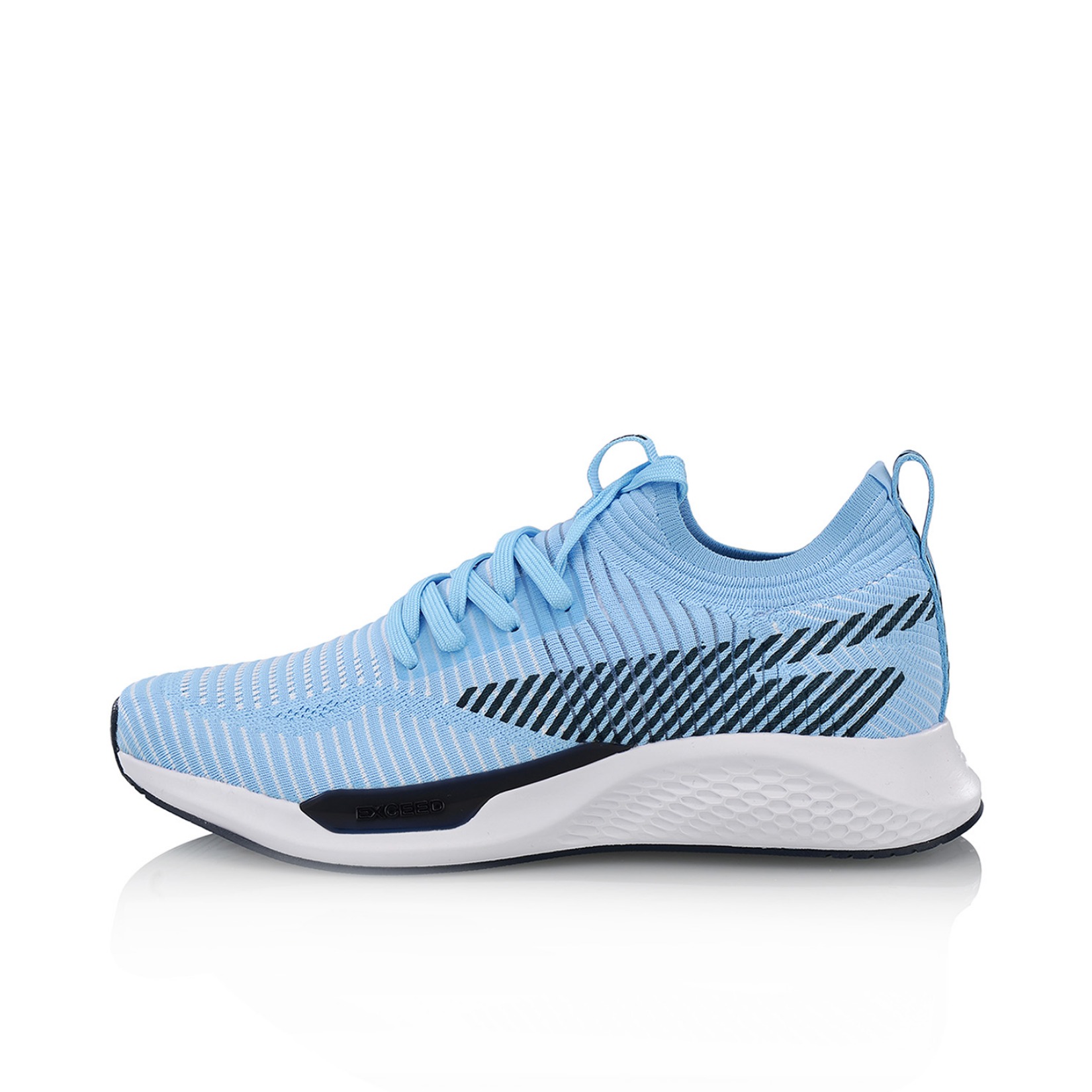 推荐商品：李宁 超越系列 2代 跑鞋 减震网面透气一体织休闲 天蓝