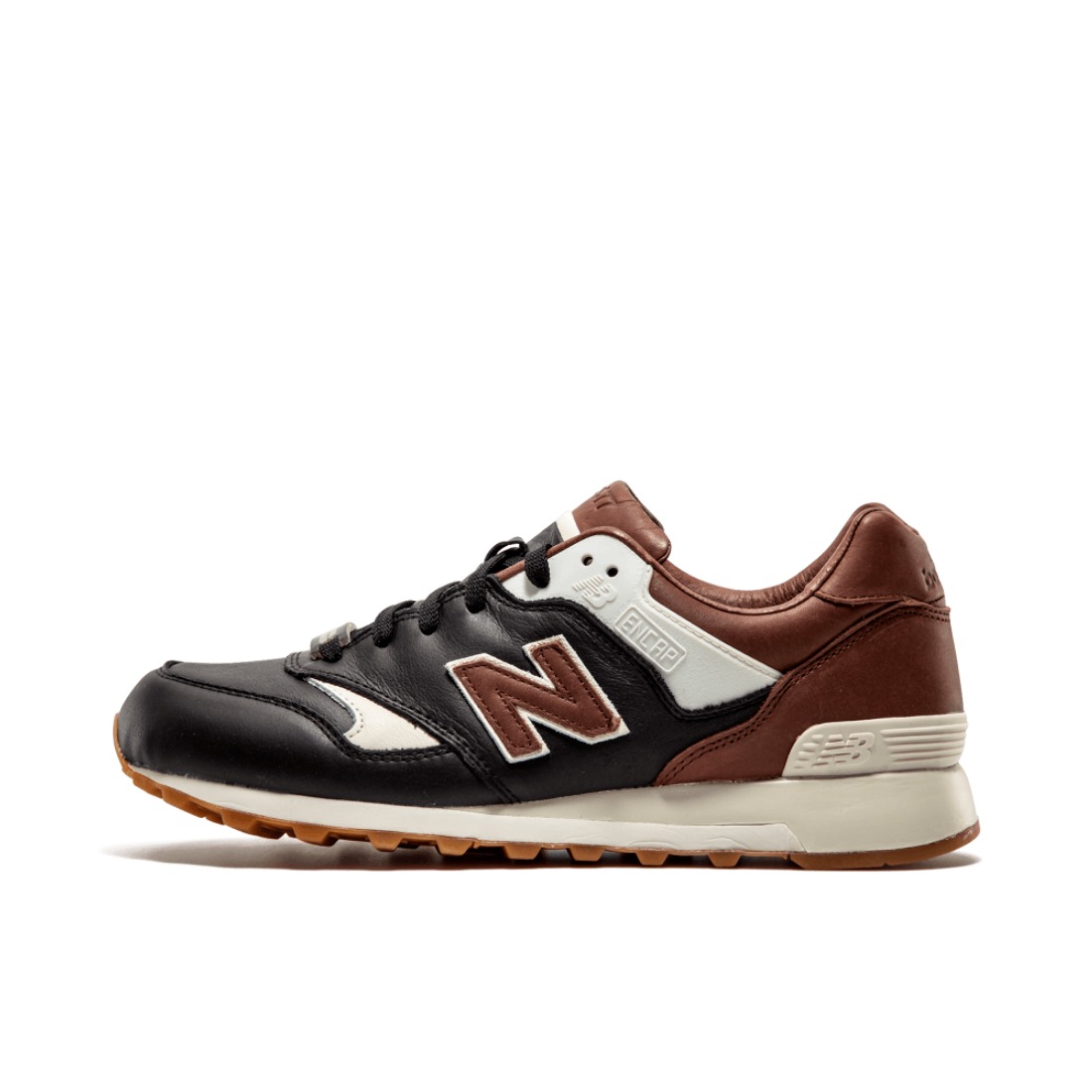 推荐商品：New Balance 577 跑鞋 复古防滑耐磨舒适轻便减震透气织物稳定包裹性支撑 Burn Rubber联名/海军蓝/棕色 