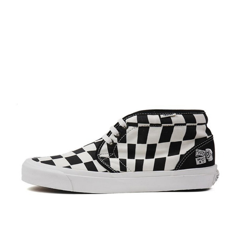推荐商品：Vans/范斯 Chukka 板鞋 时尚百搭潮流舒适轻便防滑耐磨复古休闲 Nubuck Taka Hayashi联名/黑色/白色