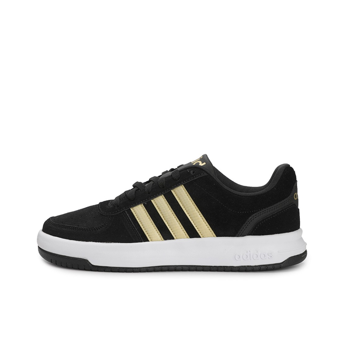 Adidas三条纹运动鞋