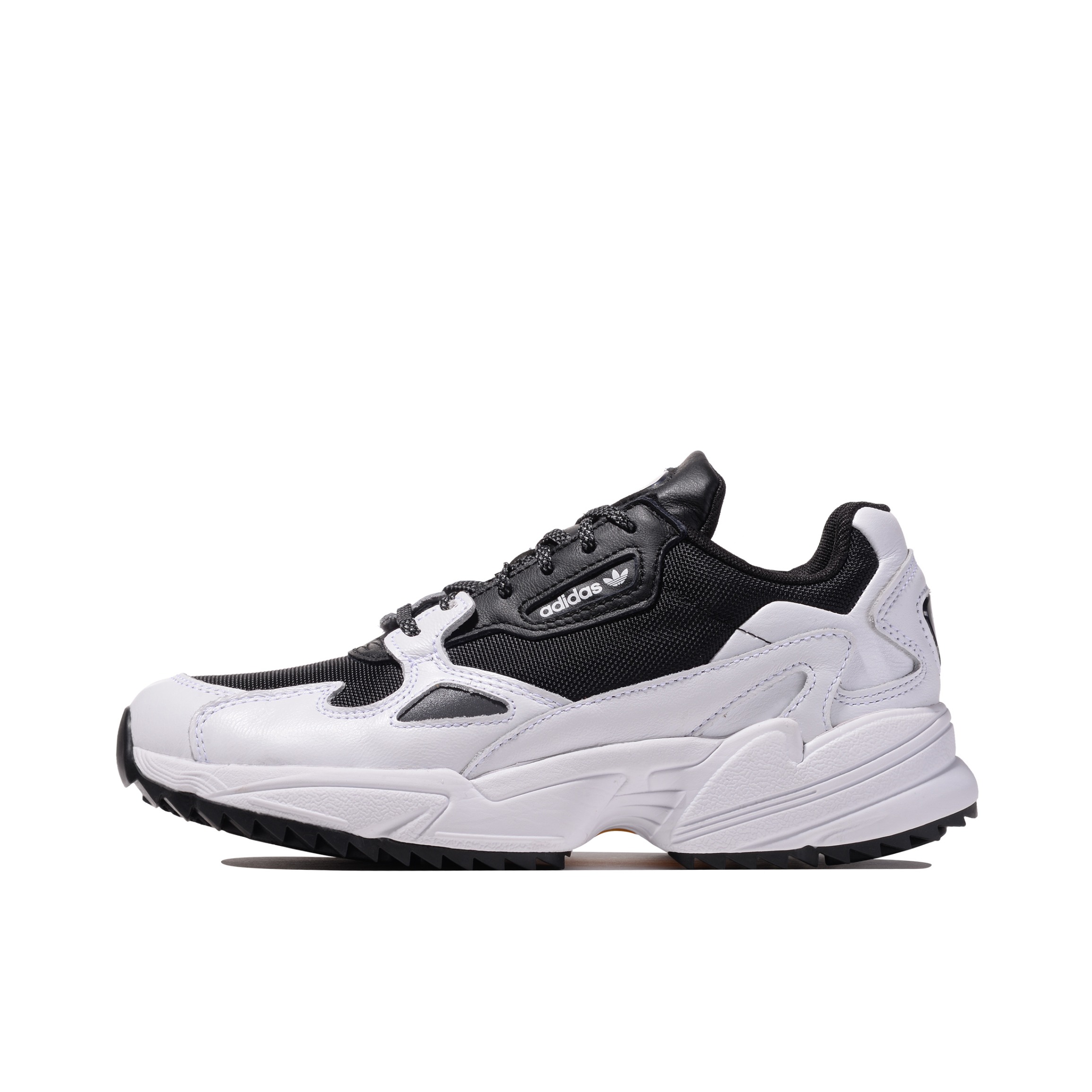 推荐商品：adidas Originals Falcon 轻便耐磨 舒适透气 复古 运动 休闲鞋 老爹鞋 Oreo 白黑