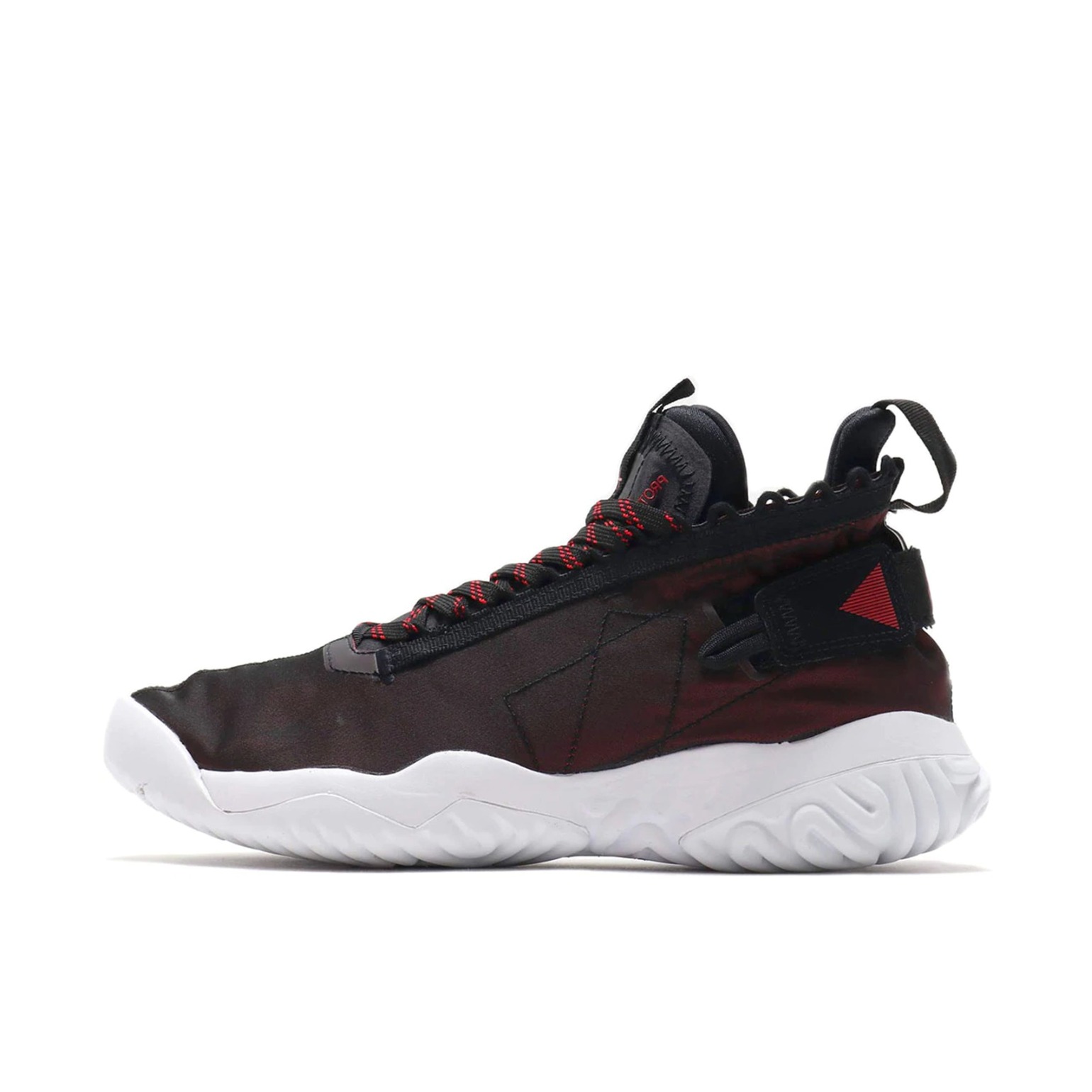 推荐商品：Jordan Proto React 运动休闲鞋 防滑耐磨舒适轻便缓震回弹百搭潮流 Black/Red 黑色/暗红色