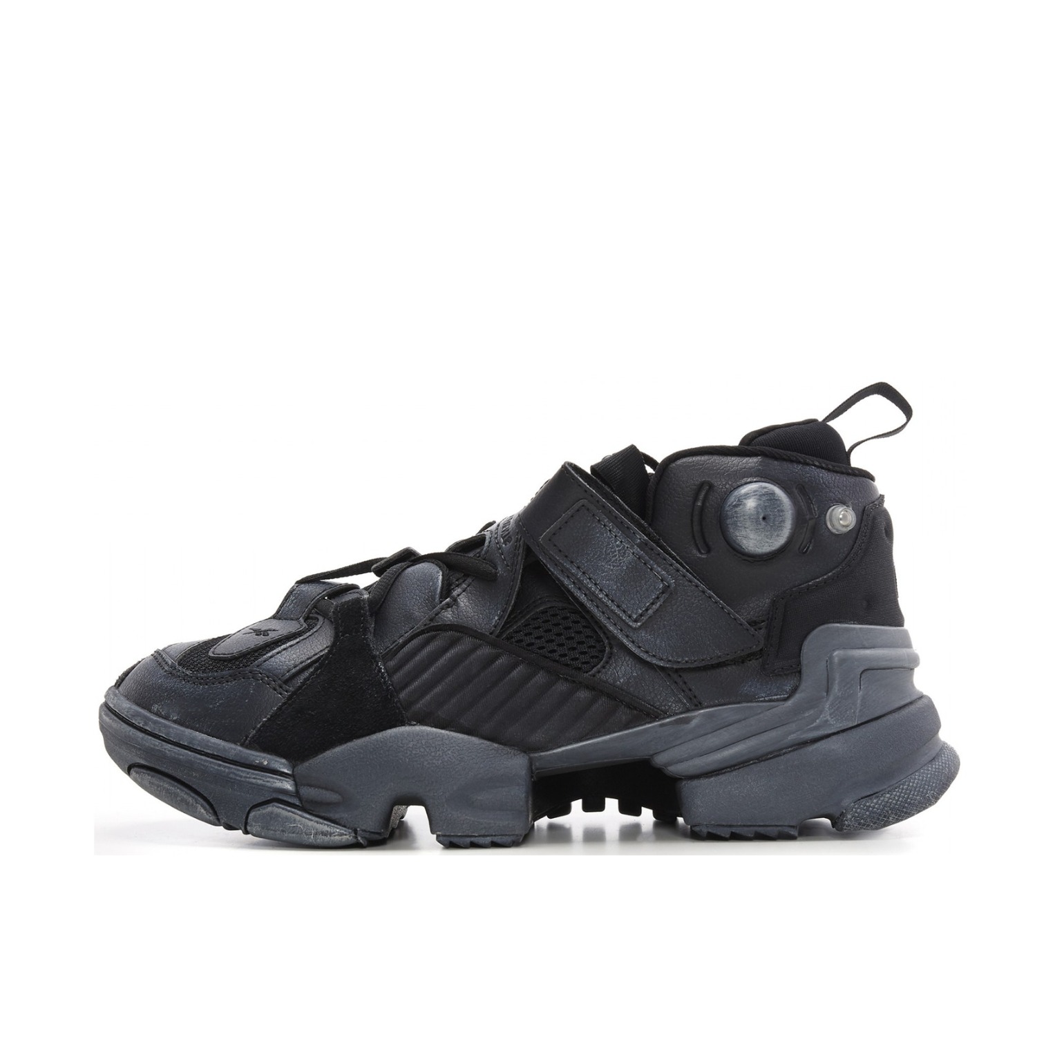 推荐商品：Reebok/锐步 Genetically Modified Pump 运动休闲鞋 防滑耐磨 黑色