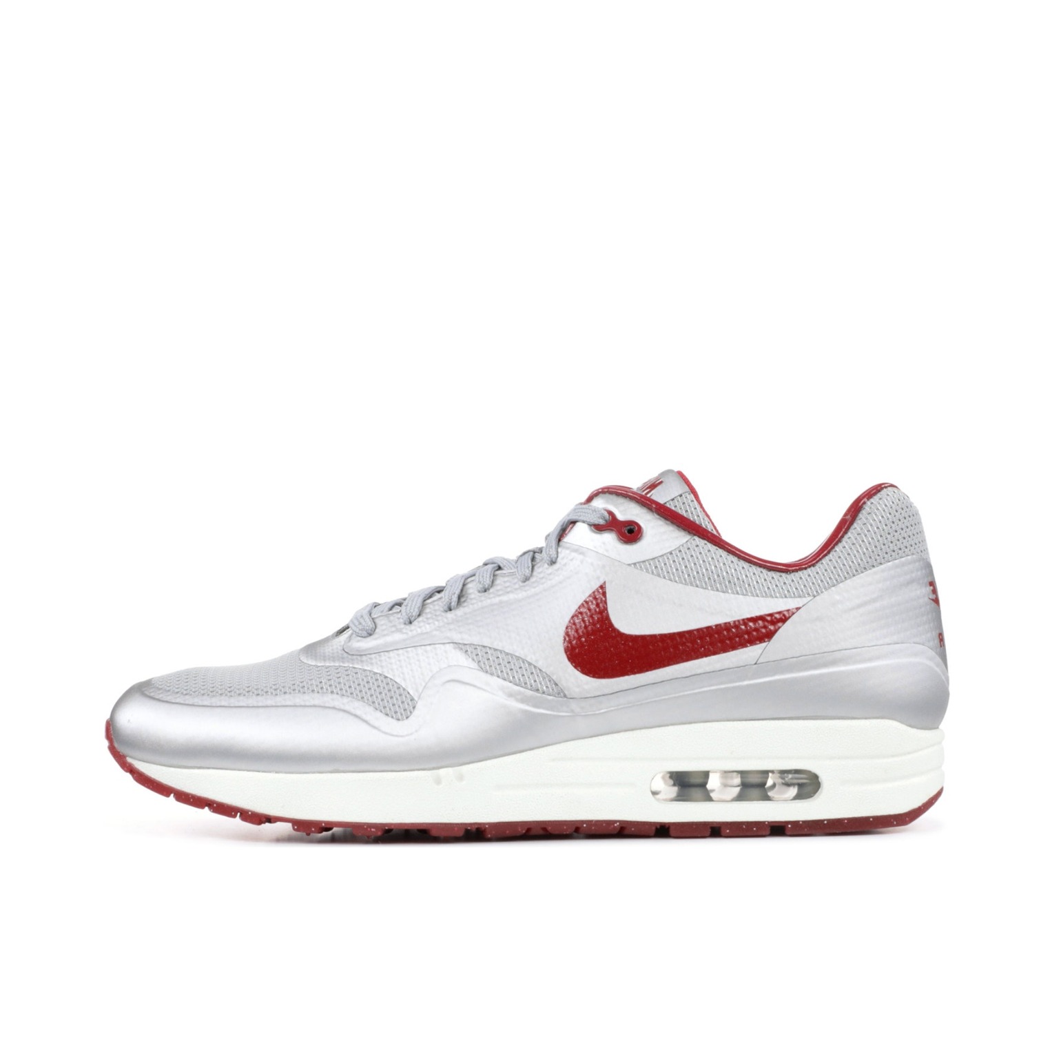 推荐商品：Nike Air Max 1 跑鞋 气垫缓震透气轻便复古运动舒适百搭潮流耐磨低帮训练防滑冬季支撑马拉松防水抓地圆头耐穿 Sliver Red 银红