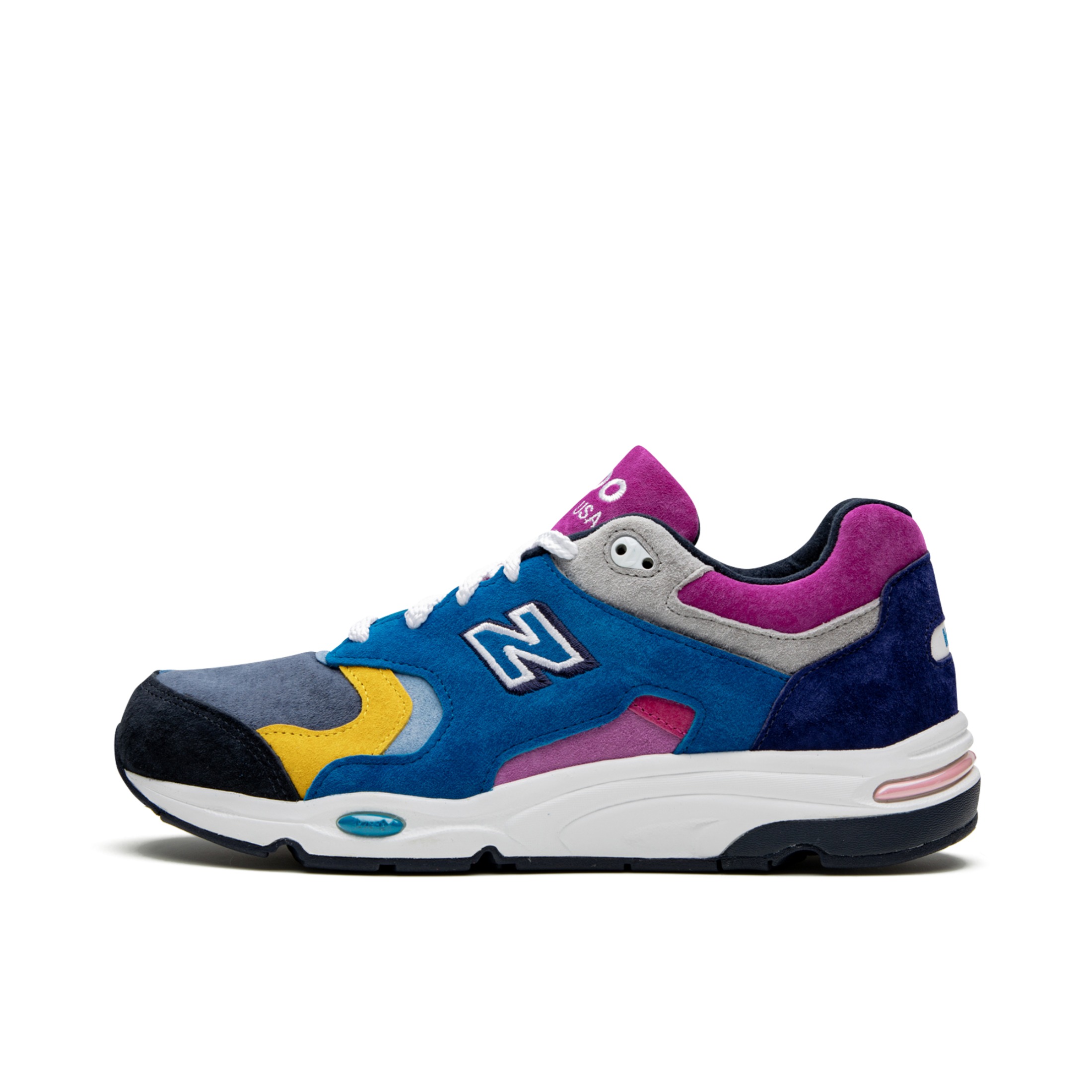 推荐商品：New Balance 1700 跑鞋 绒面革织物合成革复古减震耐磨透气防滑马拉松皮革舒适 Kith The Colorist Blue Toe KITH联名/黑蓝紫