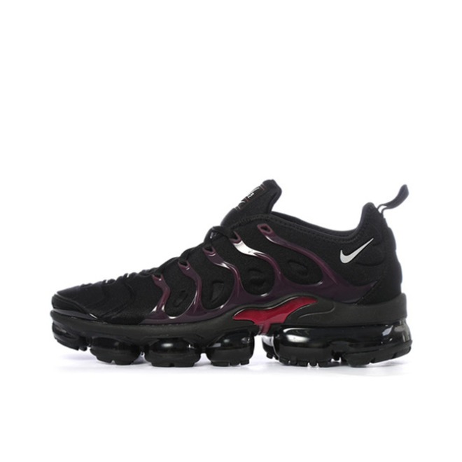 推荐商品：Nike Air VaporMax Plus 跑鞋 全掌气垫减震回弹防滑耐磨舒适透气运动织物 Black Red 黑/红