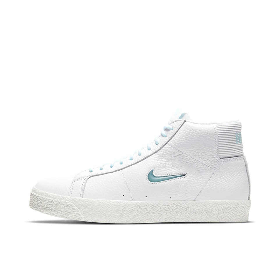 推荐商品：Nike SB Blazer Zoom 滑板鞋 板鞋 拼接时尚复古防滑耐磨透气运动休闲舒适百搭  Blazer Premium 中帮/白色/冰蓝