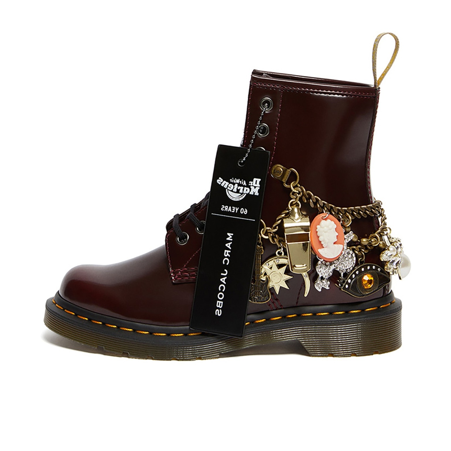 推荐商品：Dr.Martens 马汀博士 1460 英伦风 复古时尚 软皮光面 舒适保暖 百搭休闲 马丁靴 咖啡色