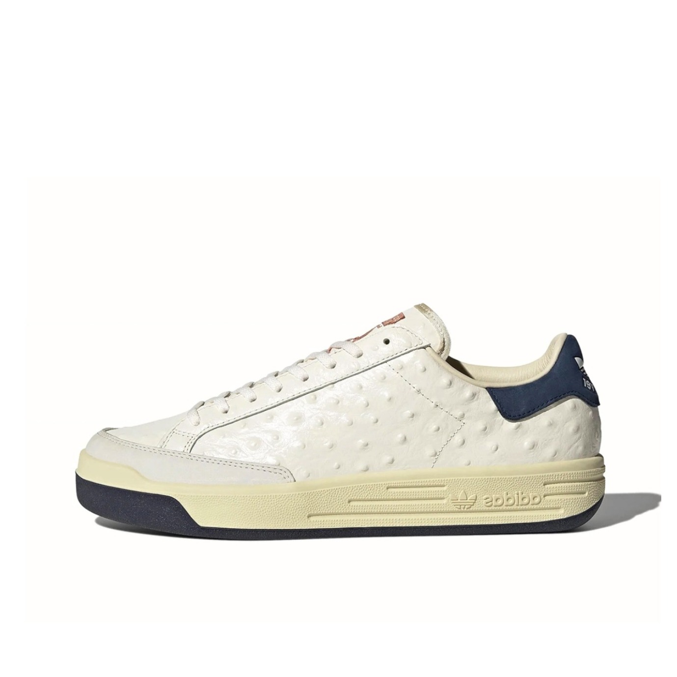 推荐商品：adidas Originals Rod Laver 板鞋 防滑耐磨轻便透气舒适百搭 Ostrich 鸵鸟皮/米白/藏蓝/古铜