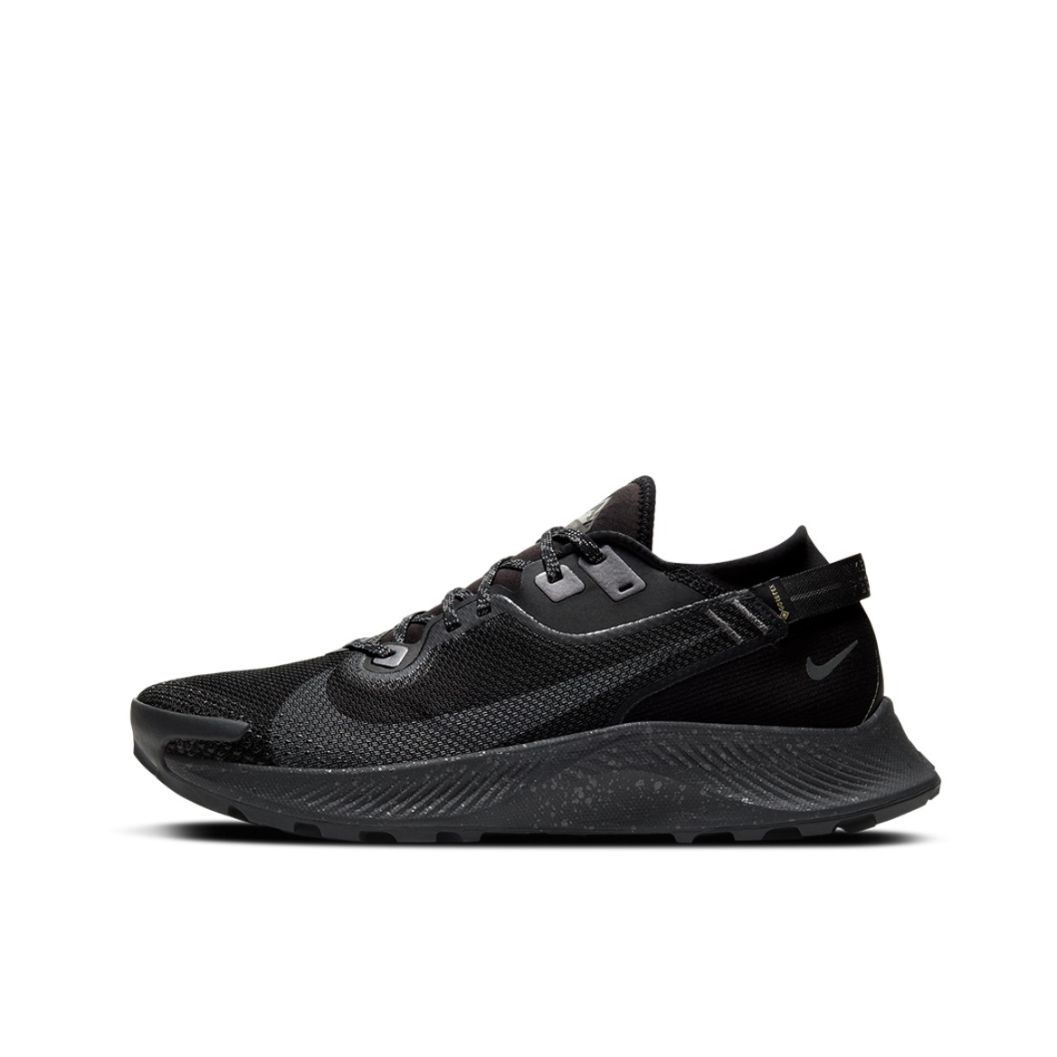 推荐商品：Nike Pegasus Trail 2 跑鞋 户外训练轻便透气防滑耐磨织物运动合成革 黑色/铁灰/金属暗灰