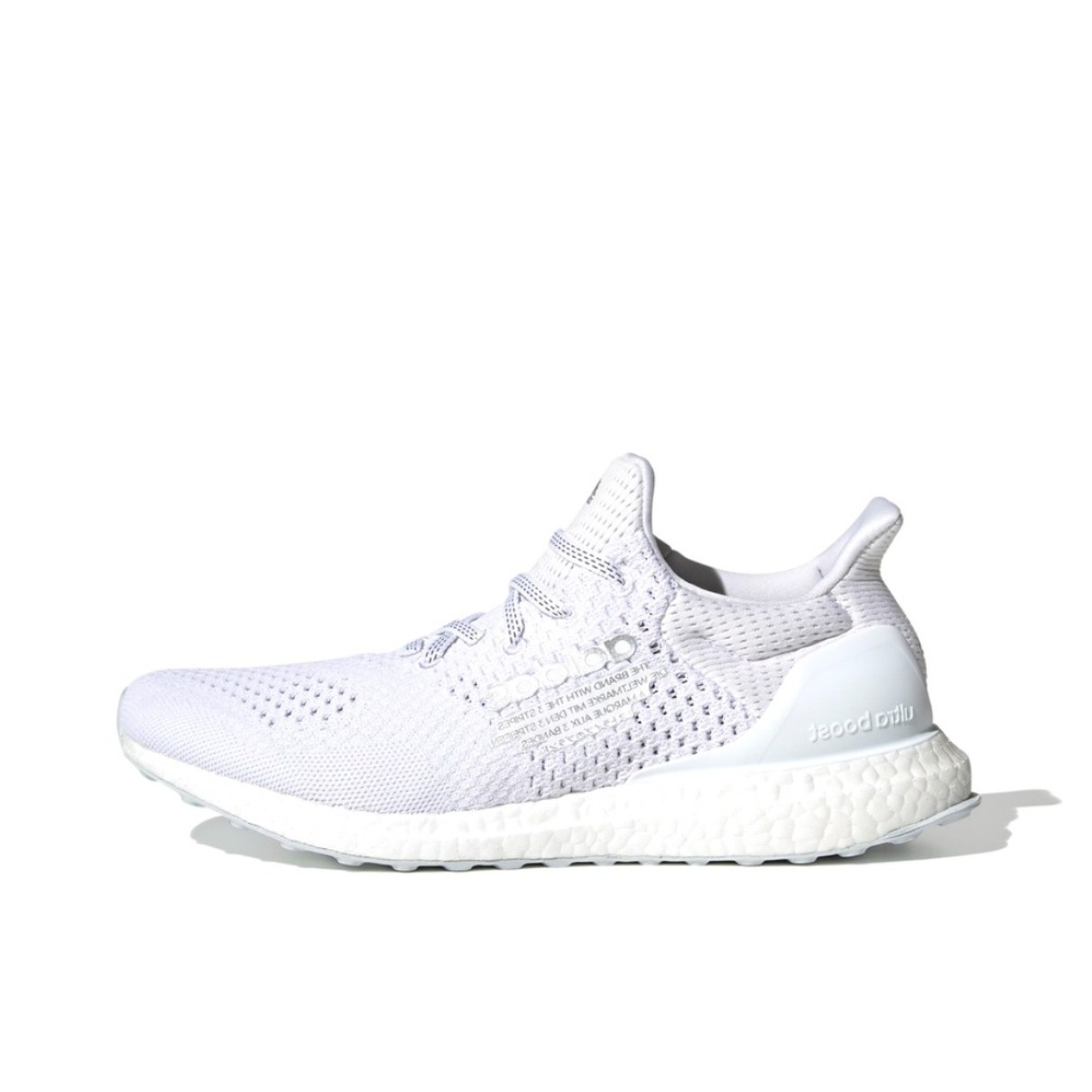 推荐商品：adidas UltraBoost DNA 跑鞋 防滑耐磨轻便透气织物网面缓震合成革支撑抗扭转轻运动回弹 Atmos联名/白色/银色/清澈灰
