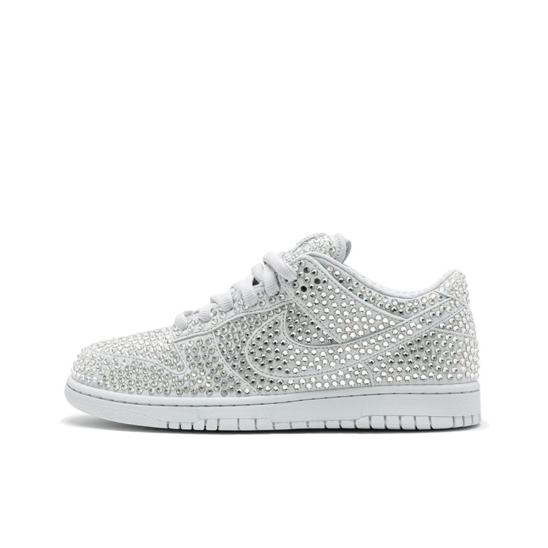 推荐商品：Nike Dunk 板鞋 经典复古百搭 Pure Platinum 低帮/CPFM联名/白色满钻