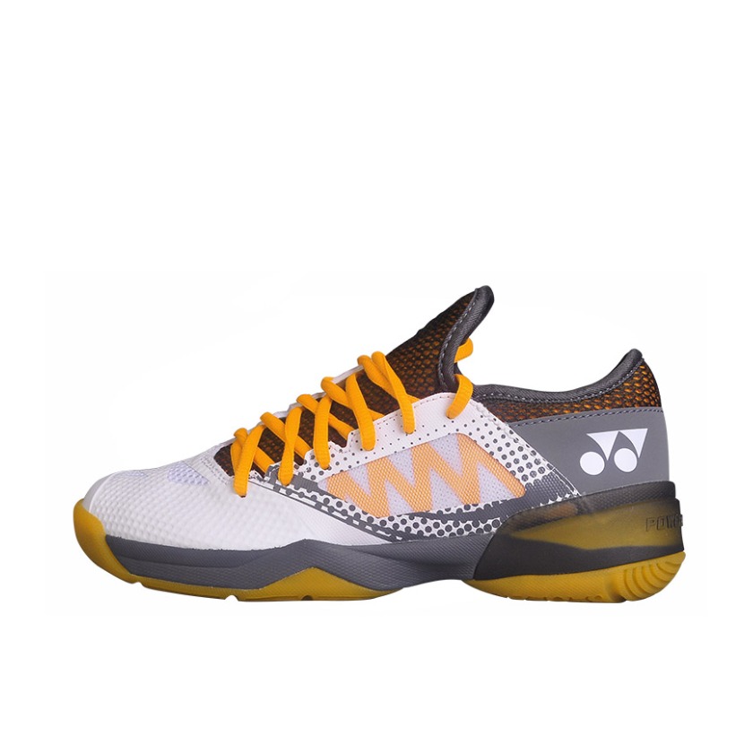 推荐商品：YONEX/尤尼克斯 POWER CUSHION COMFORT Z 2 缓冲 舒适 减震 轻便 防滑 羽毛球鞋 白色/橙色