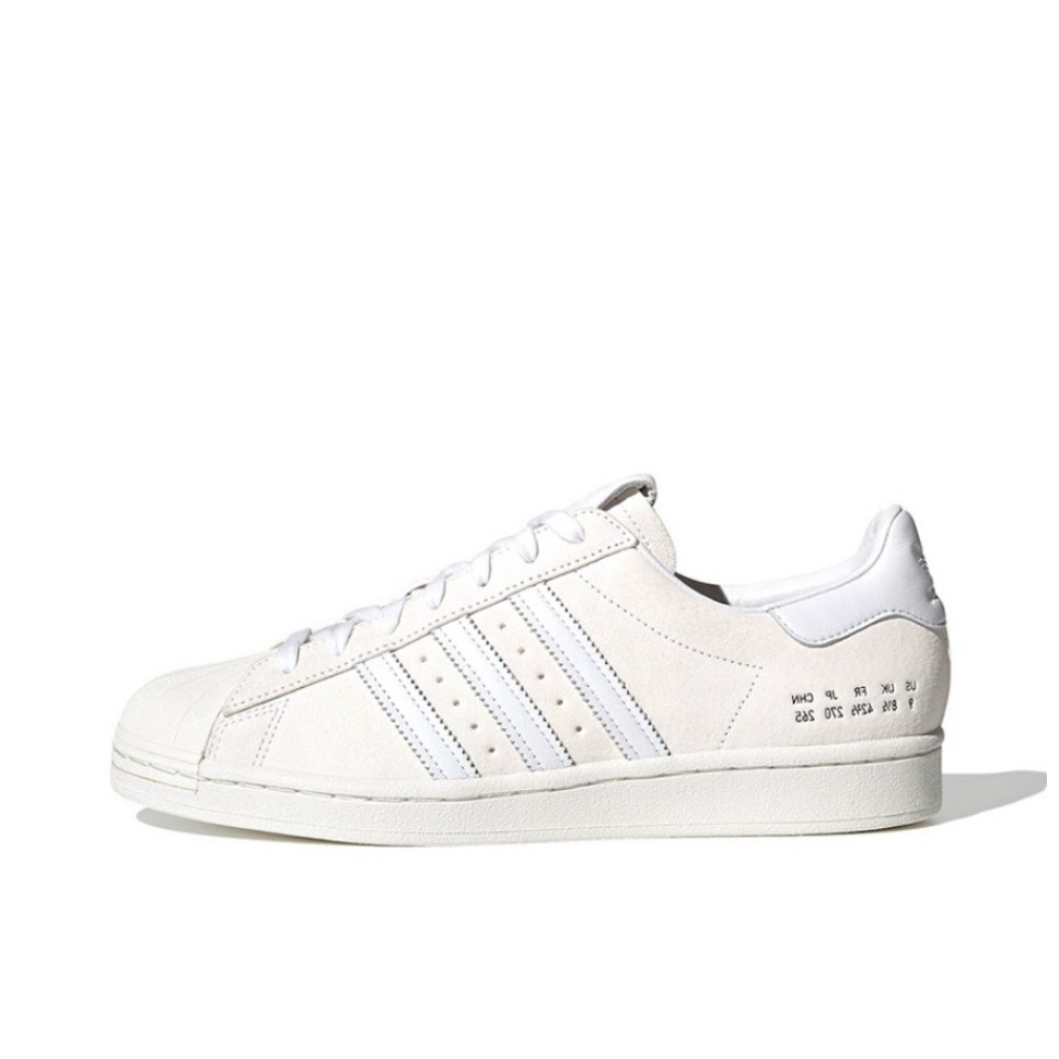 推荐商品：【宋雨琦同款】 adidas Originals Superstar 板鞋 轻便贝壳头薄底舒适百搭耐磨复古 绒面/白色/灰白