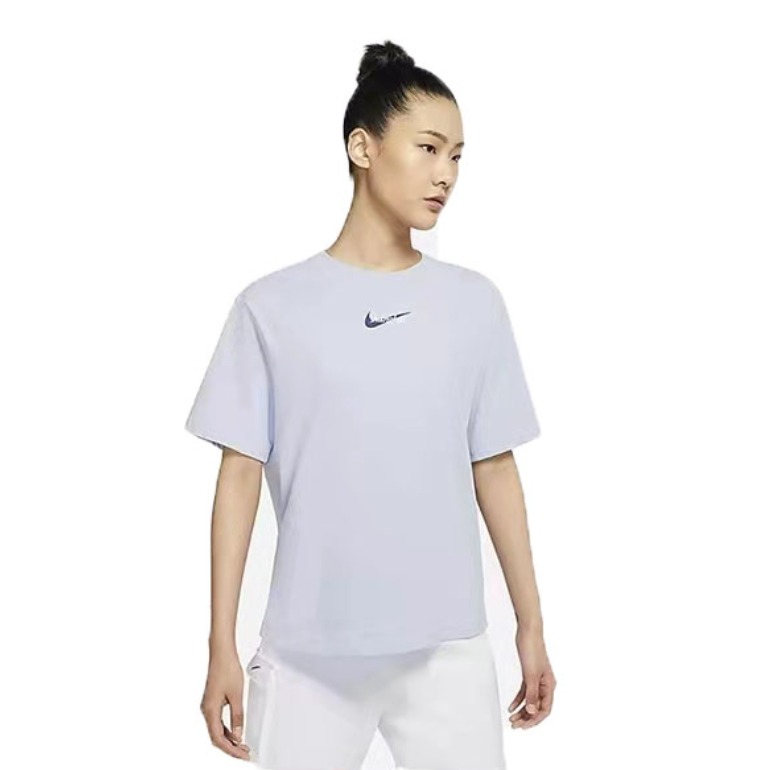 Nike 女装 圆领简约运动短袖T恤 DM3554