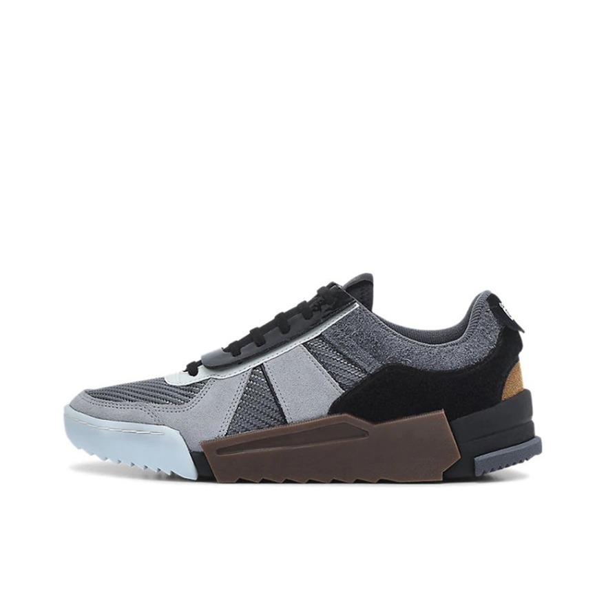 推荐商品：onitsuka tiger d-trainer slip-on 复古百搭 防滑耐磨 轻便透气 跑鞋 灰色/棕色