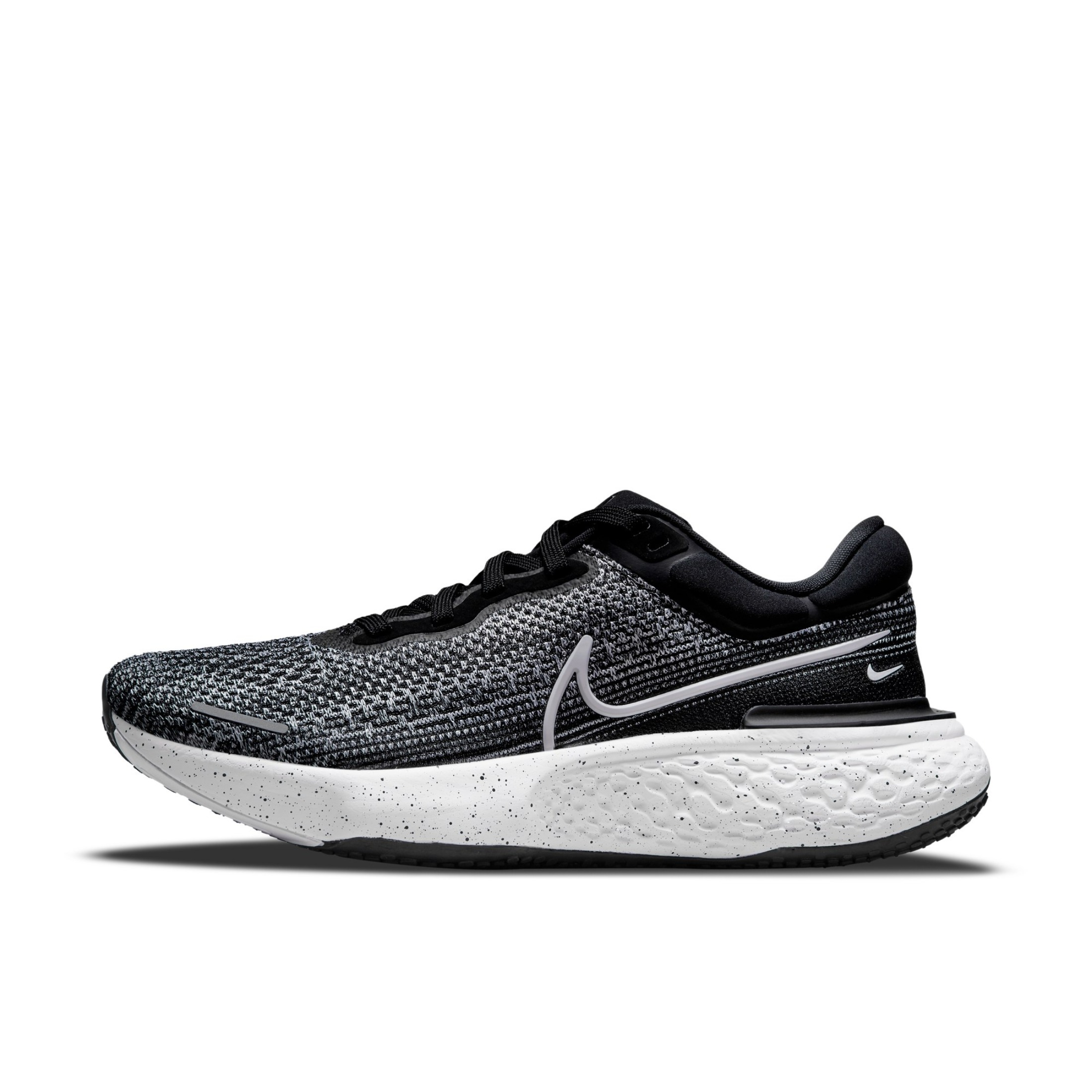 推荐商品：Nike ZoomX Invincible Run 跑鞋 缓震轻便防滑耐磨网面透气织物碳板运动回弹 男款/白色/黑色/灰色