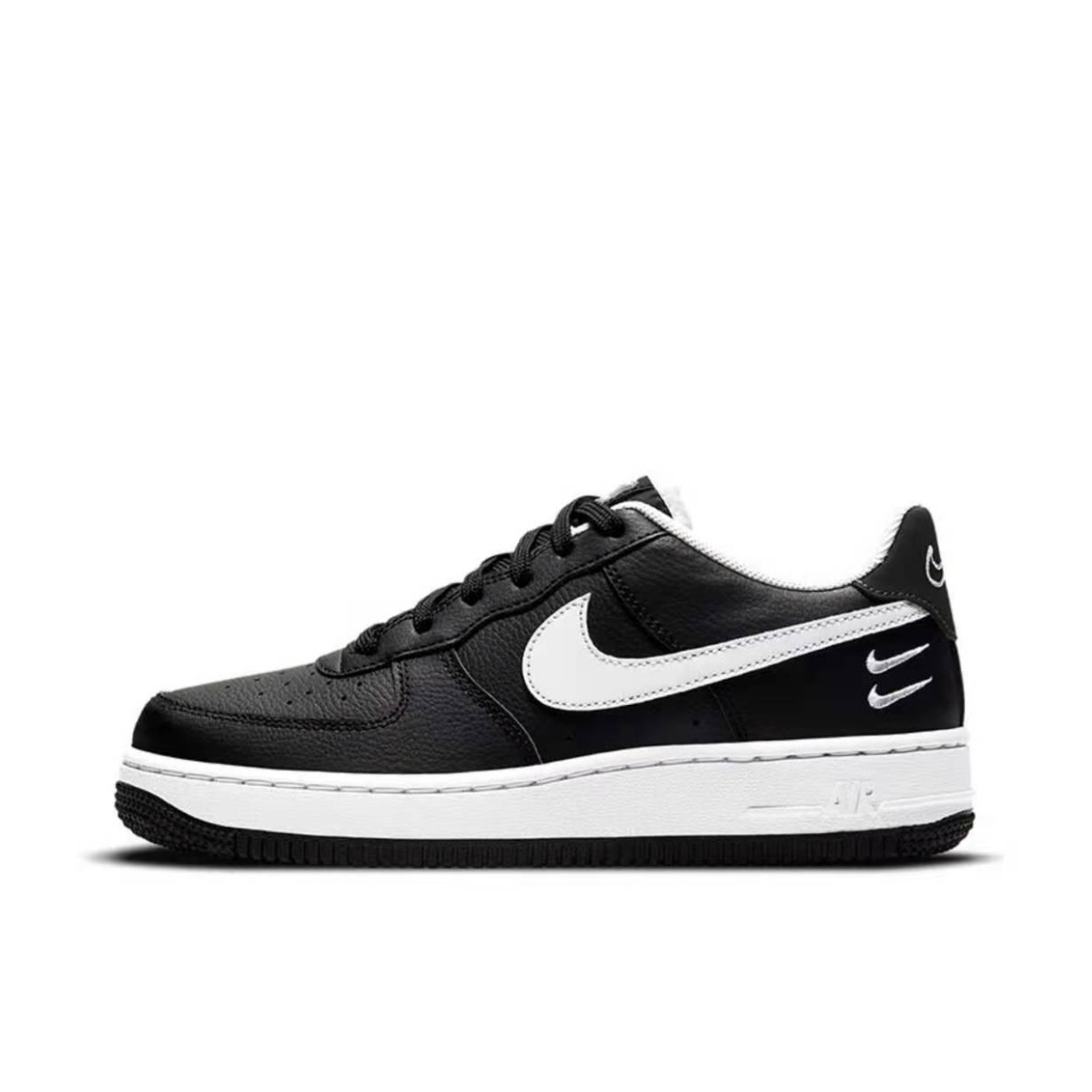 推荐商品：Nike Air Force 1 空军一号 板鞋 轻便舒适百搭耐磨防滑复古 GS/低帮/黑色/白色/橡胶黑底