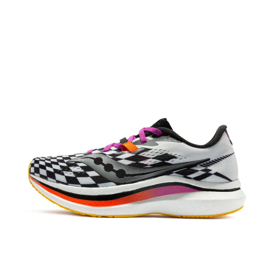 推荐商品：Saucony/索康尼 Endorphin Pro 啡鹏 2 竞速碳板 防滑耐磨 圆头 透气 防水 缓震回弹 跑鞋 黑白红