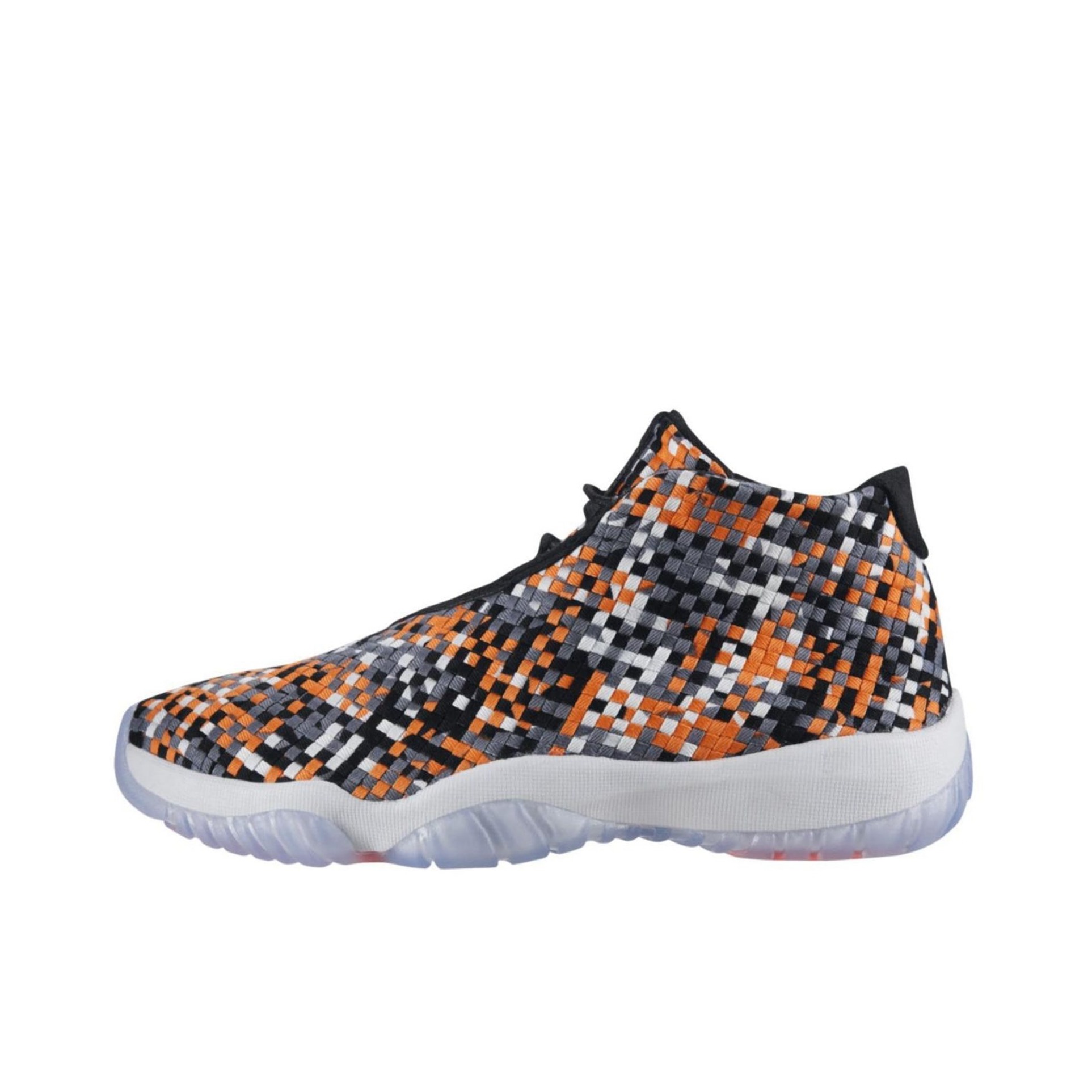 推荐商品：Air Jordan Future 篮球鞋 减震回弹防滑耐磨舒适透气复古编织织物 Easter Multi-Color 迷彩
