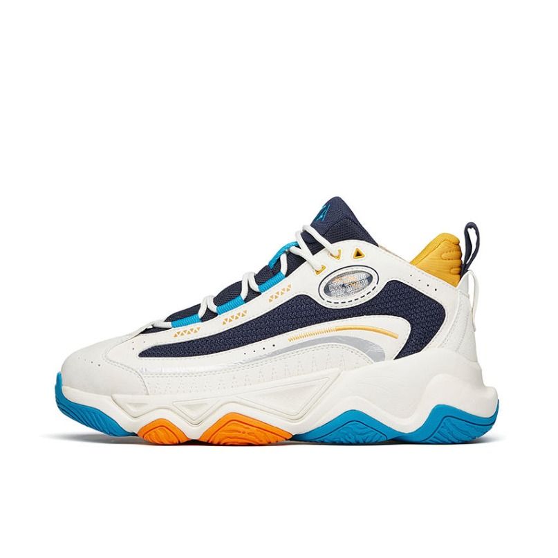 推荐商品：安踏 猎手系列 百搭潮流 防滑耐磨 舒适减震 休闲鞋 122148090R 象牙白/墨水蓝/相片蓝