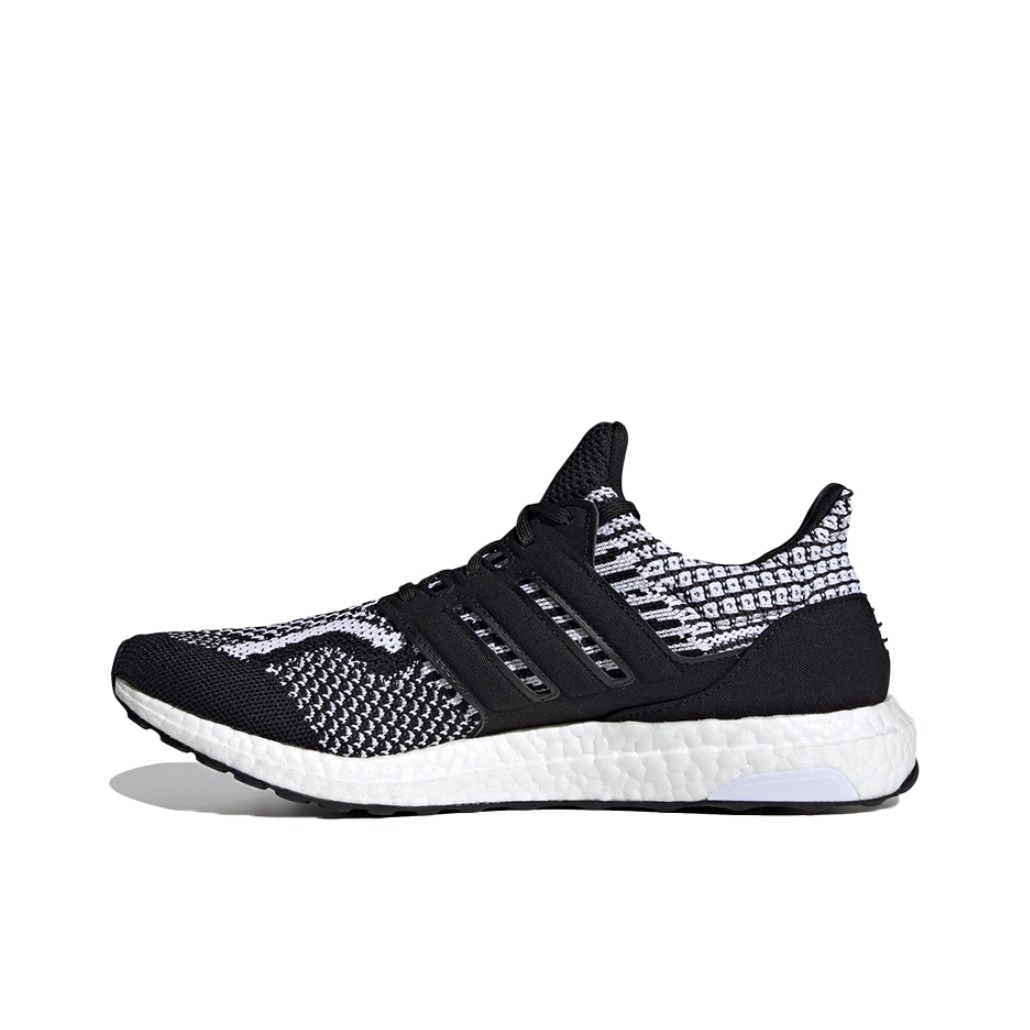 推荐商品：adidas Ultraboost 5.0 DNA 跑鞋 缓震织物防滑减震支撑抗扭转轻运动平跟 黑色/云白