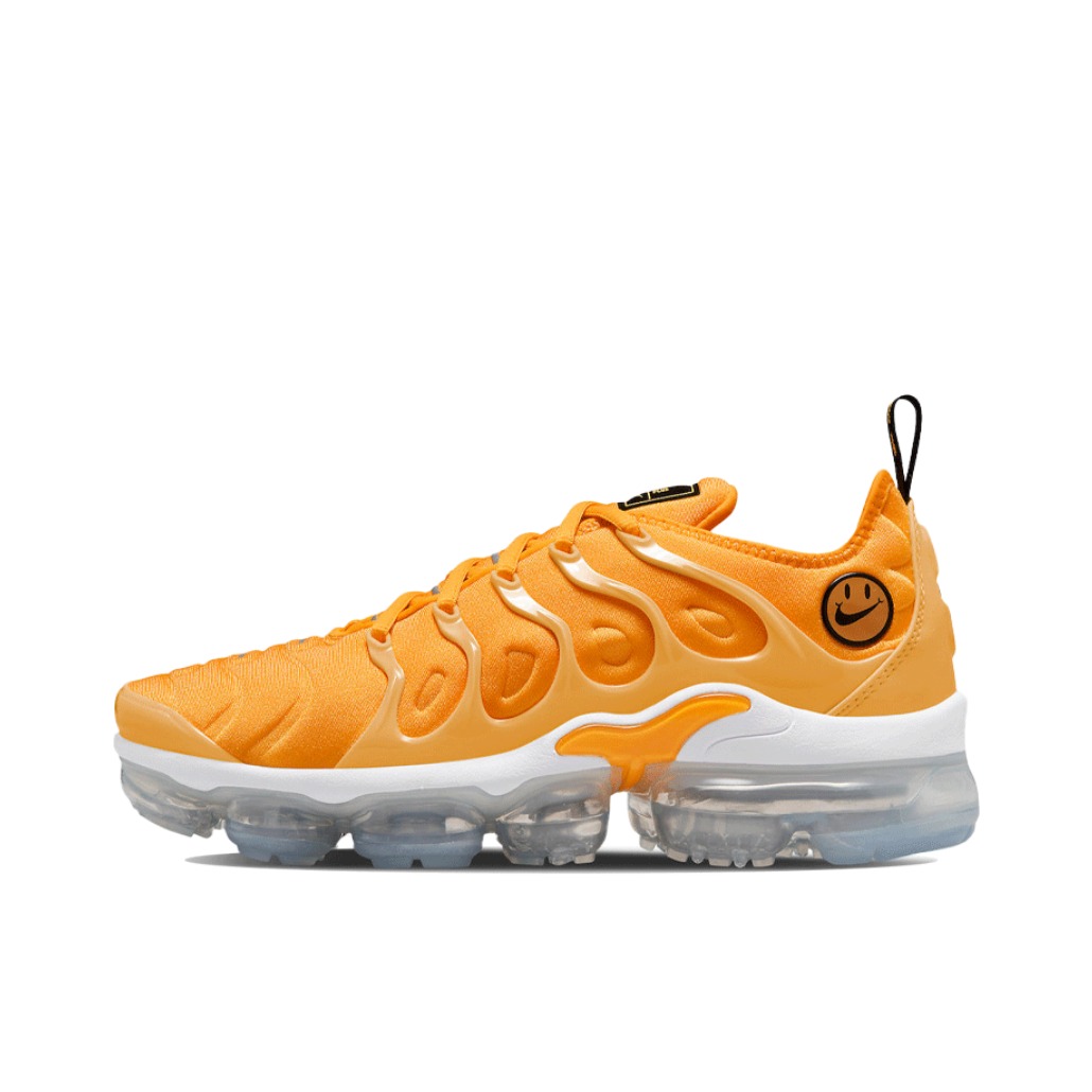 推荐商品：Nike Air VaporMax Plus 跑鞋 全掌气垫减震回弹防滑耐磨舒适透气运动织物 女款/黄色笑脸