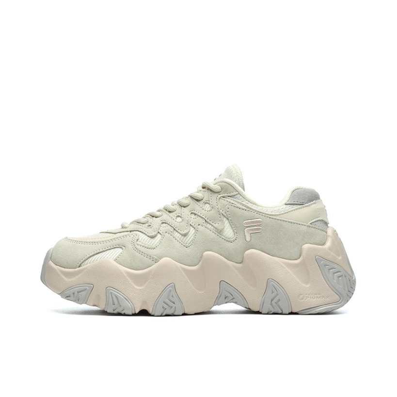 推荐商品：FILA/斐乐  Starfish 海星  时尚复古 潮流百搭 休闲运动 防滑耐磨 增高厚底 织物 合成革  老爹鞋 白芦笋