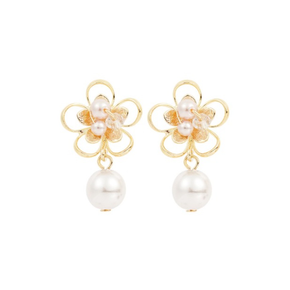 推荐商品：osewaya 珍珠花瓣耳夹 ER108