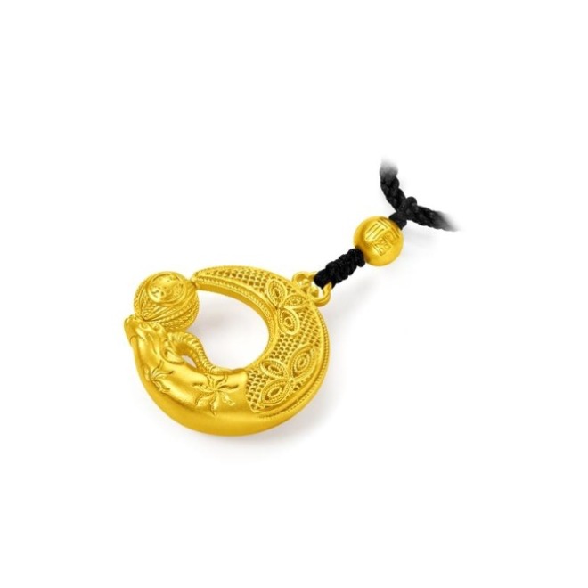 周大福 传承系列牛转纳福古法足金黄金吊坠 F224168