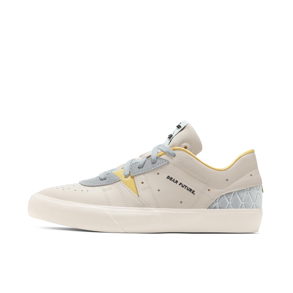 推荐商品：Jordan Series 05 防滑耐磨 轻便透气 休闲 板鞋 卡其色