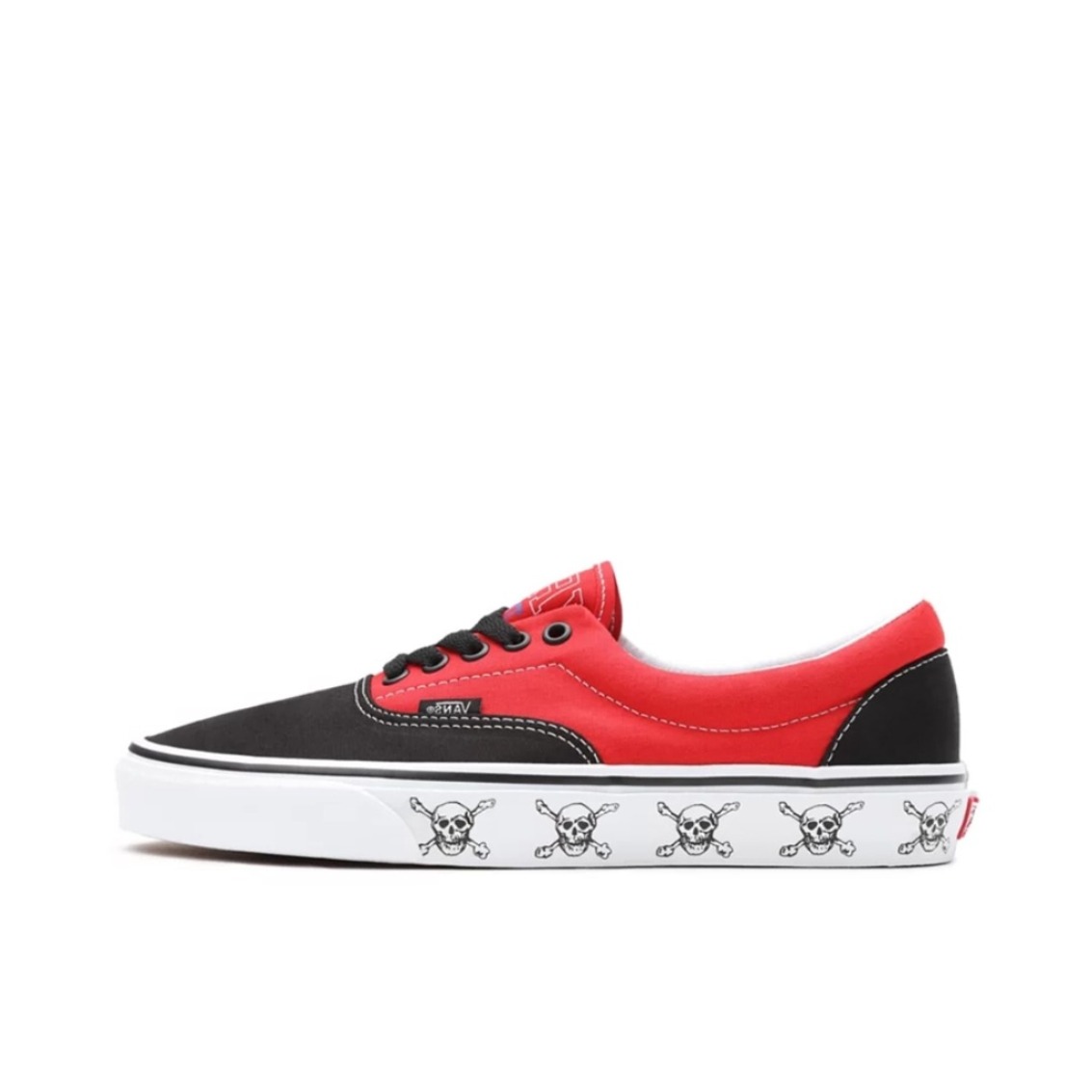 推荐商品：Vans/范斯 Era Lx Comfycusra 轻便 复古 帆布鞋 低帮/黑红