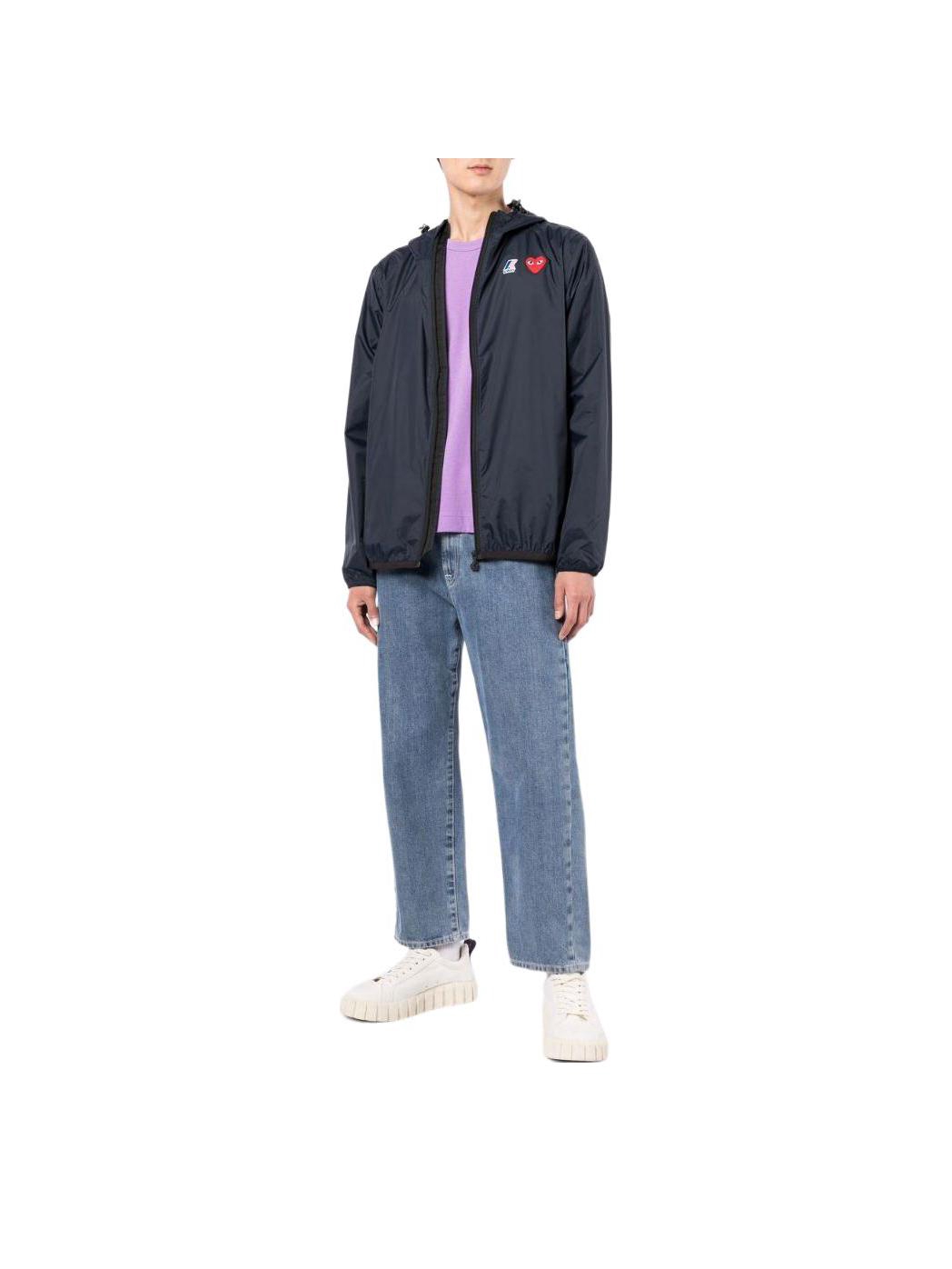 推荐商品：【张凌赫同款】CDG Play x K-Way 联名款 Zip Jacket 爱心Logo长袖连帽夹克 男女同款 藏蓝色