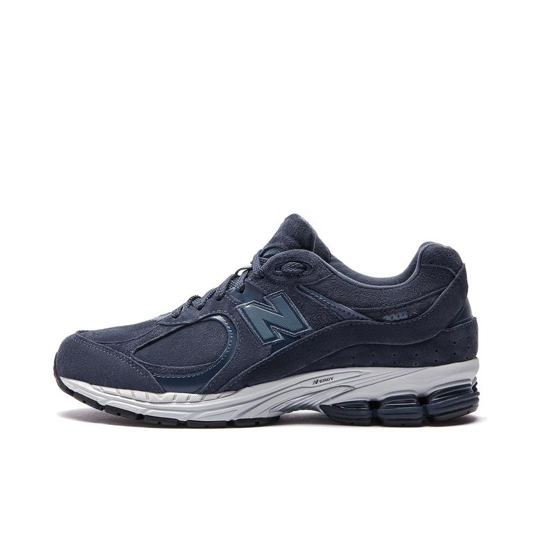 推荐商品：New Balance 2002R 跑鞋 缓震防滑耐磨透气复古拼接防水气垫慢跑支撑 藏青