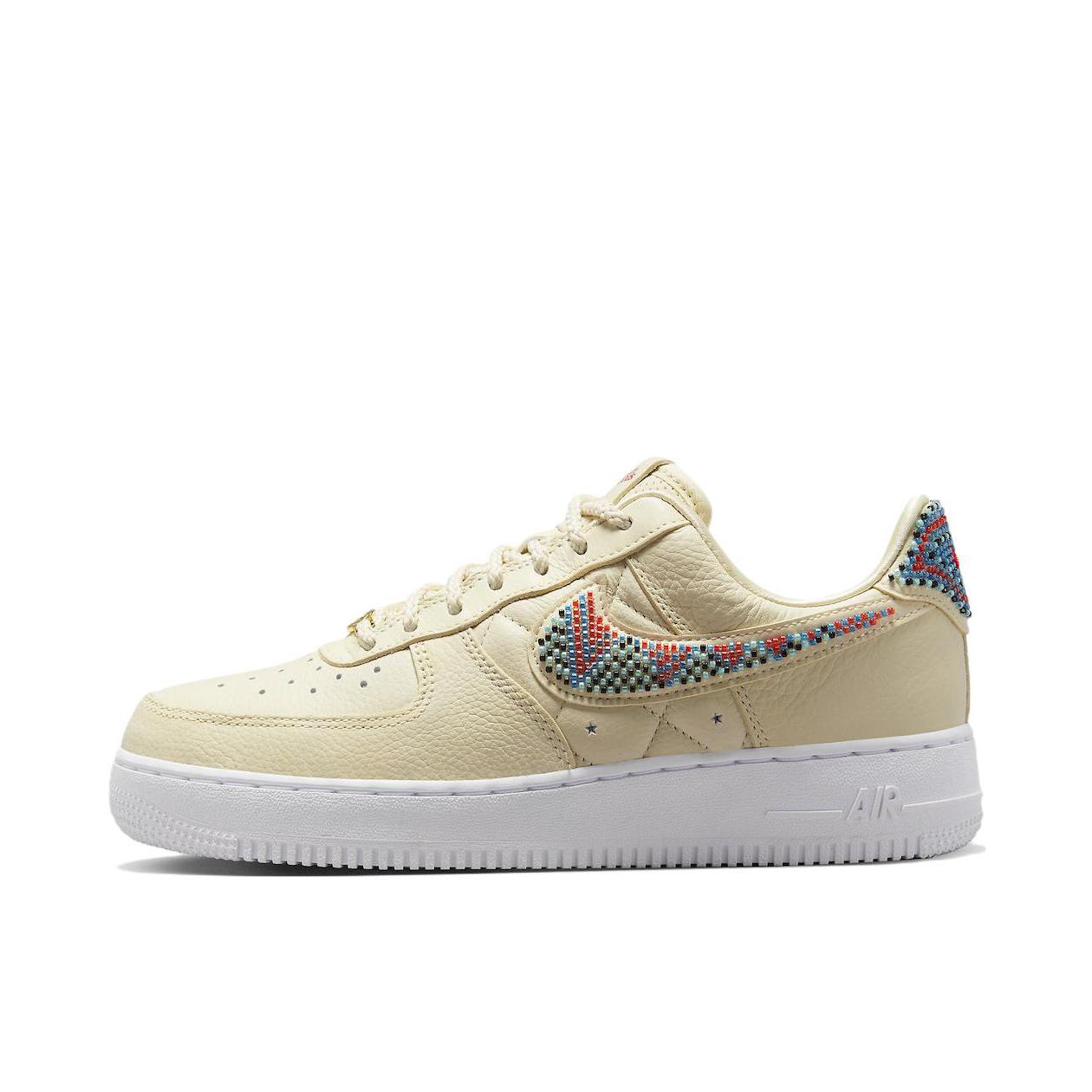 推荐商品：Nike Air Force 1 空军一号 板鞋 轻便舒适百搭耐磨防滑复古 Premium Goods联名/奶油色