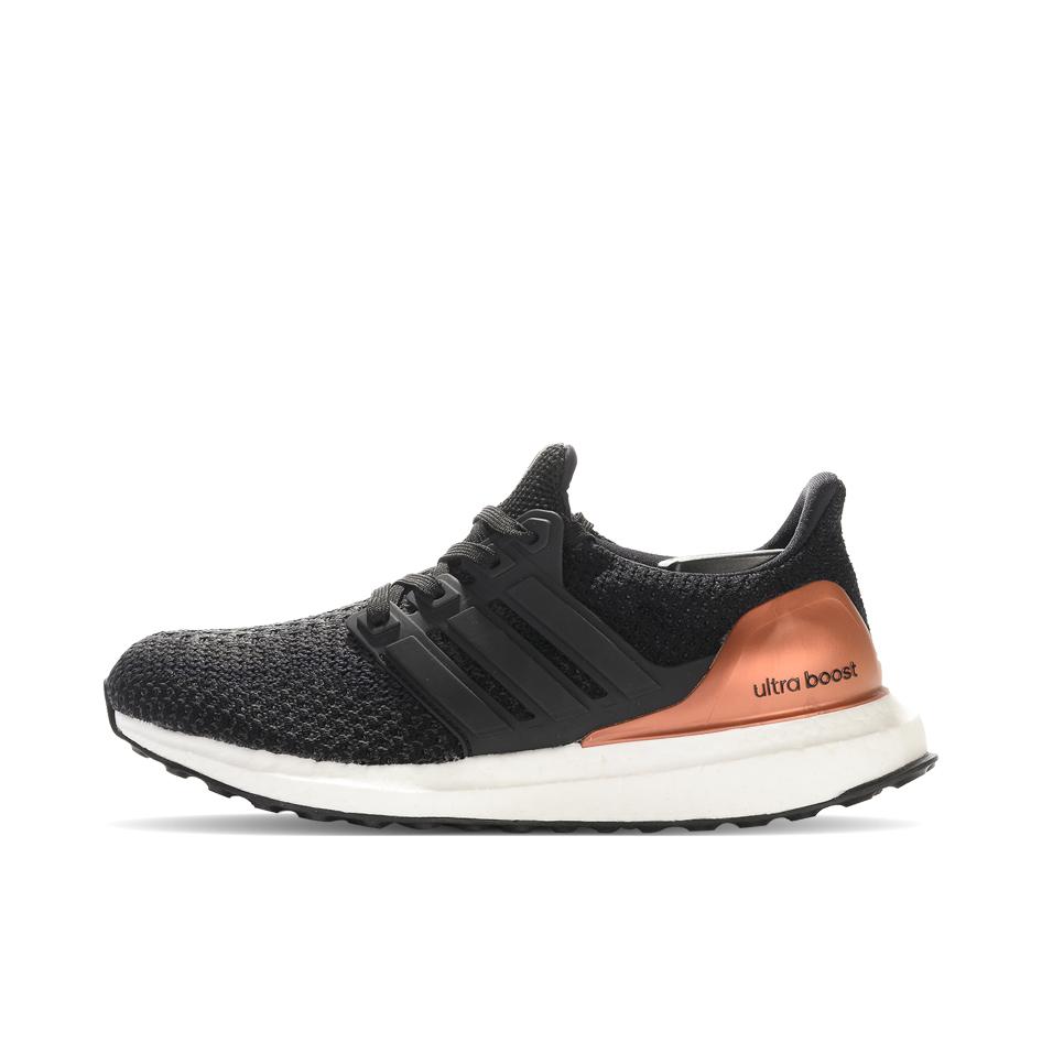 推荐商品：adidas Ultraboost 跑鞋 透气防滑耐磨缓震轻便休闲运动支撑织物减震防水抗扭转圆头 Core Black/Solid Grey 黑铜