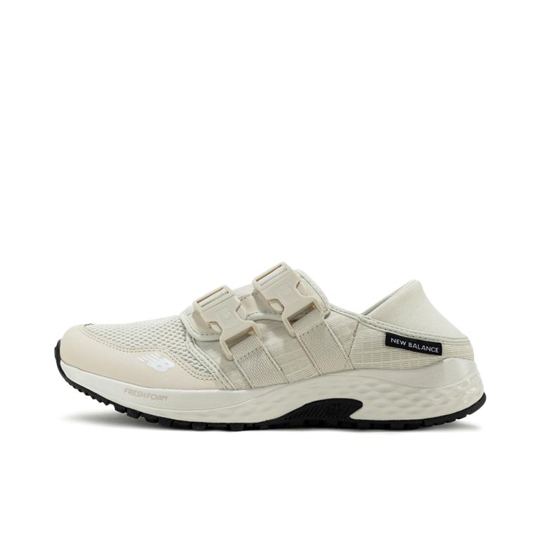 推荐商品：New Balance Fresh Foam UA700 V1 织物 防滑耐磨 舒适缓震 网面透气 百搭复古 运动休闲鞋 米白