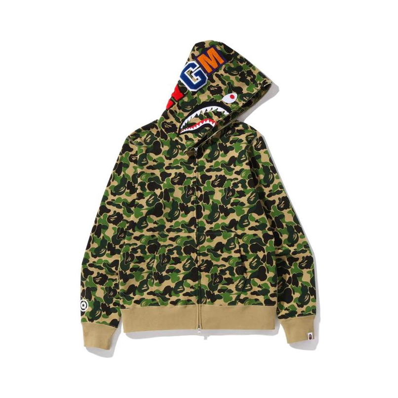 推荐商品：【GI-DLE同款】Bape AW23 迷彩鲨鱼全拉链连帽夹克 1J30-115-007 褐