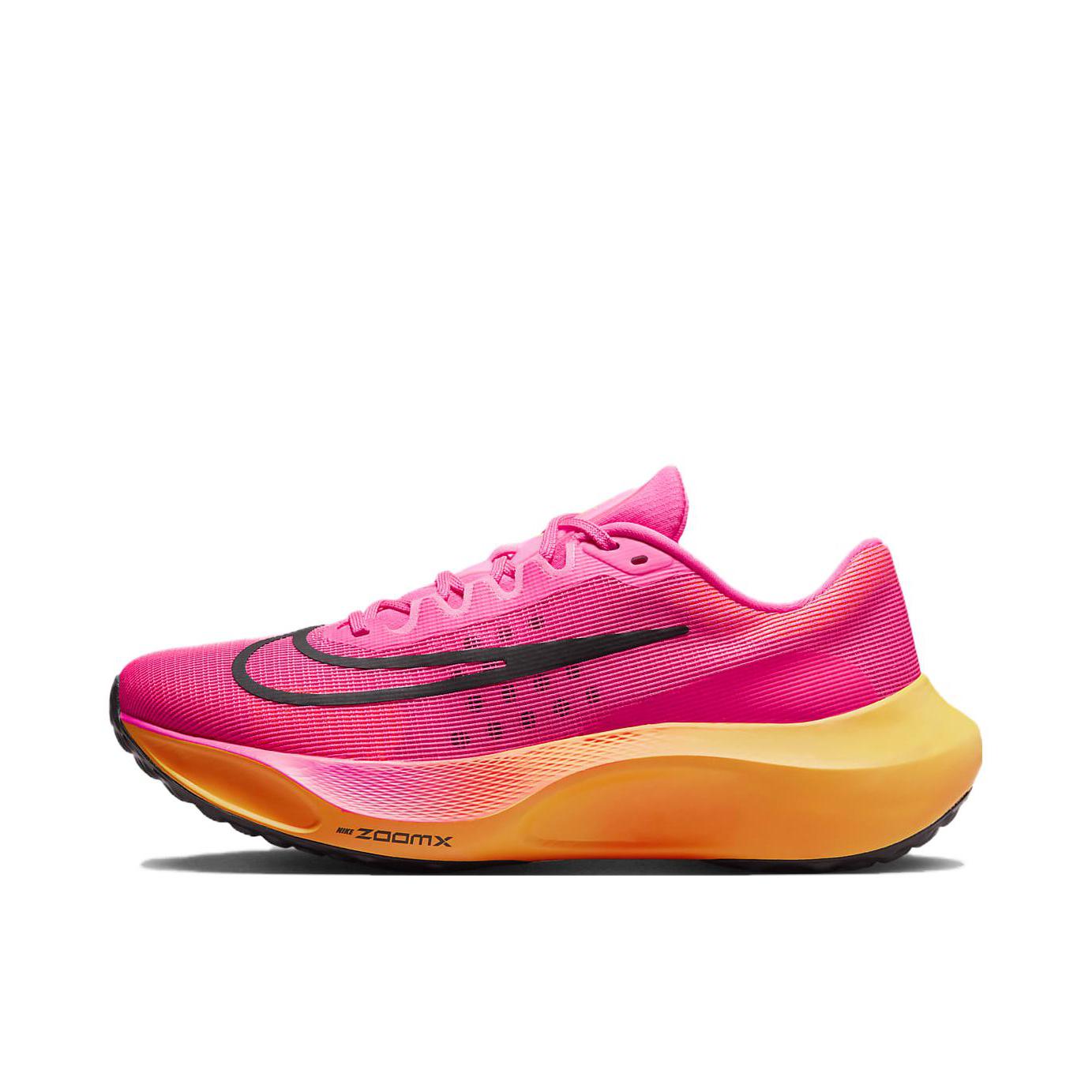 推荐商品：Nike Zoom Fly 5 跑鞋 稳定泡棉碳板舒适缓震防滑耐磨网布透气支撑回弹织物马拉松训练长跑 男款/玫红/黄色/黑色