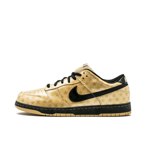 推荐商品：Nike Dunk 板鞋 经典复古百搭 Low Trickstar SB/低帮/金黑星星