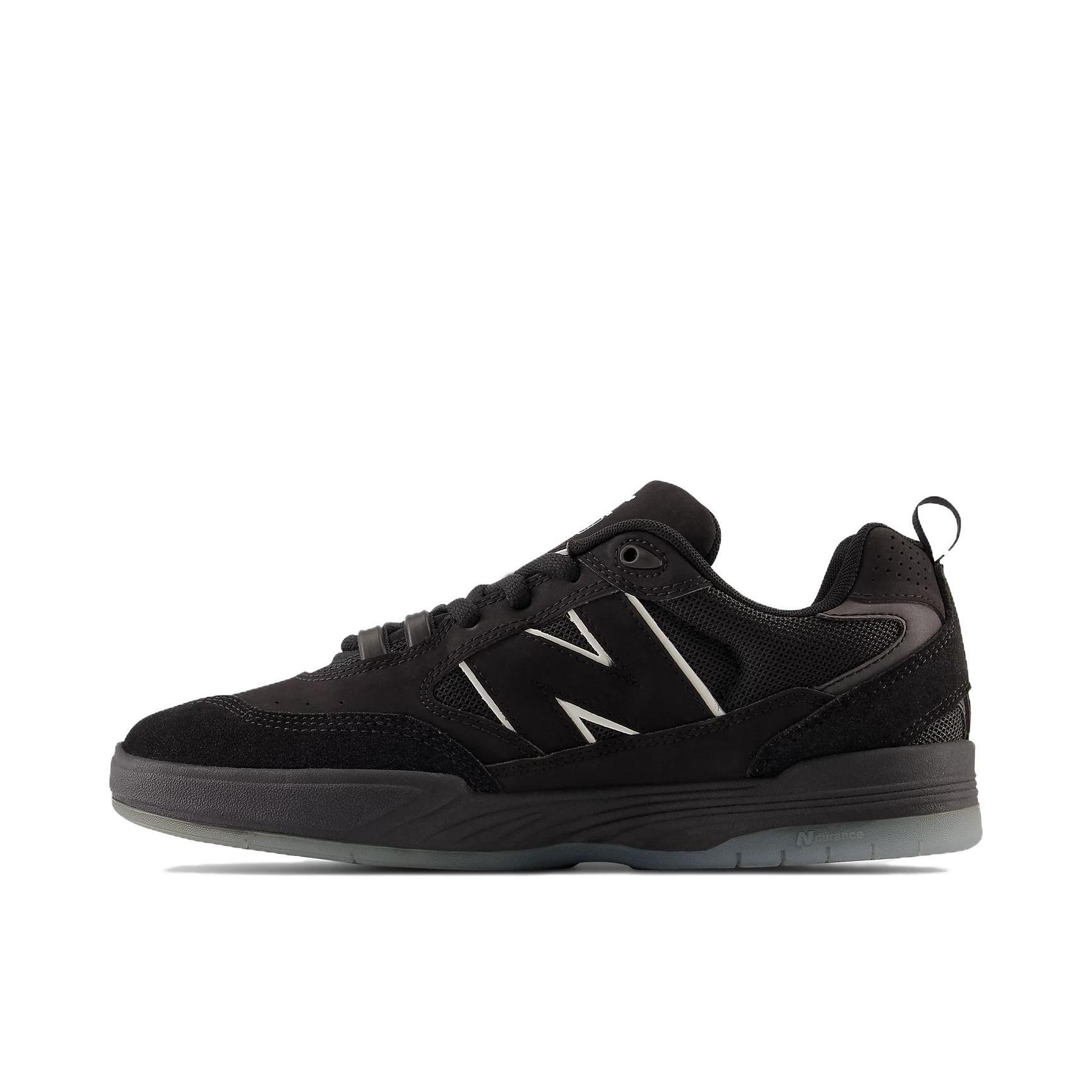 推荐商品：New Balance Numeric Tiago Lemos 808 运动休闲鞋 防滑耐磨舒适百搭 纯黑色