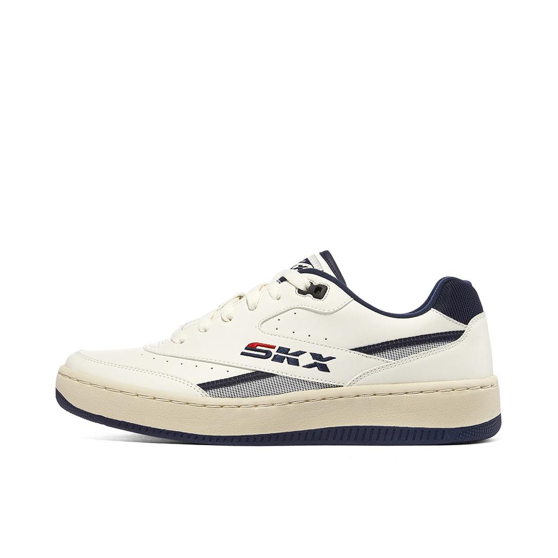 推荐商品：Skechers/斯凯奇 Sport Court 92 时尚简约 防滑耐磨 舒适百搭 轻便透气 潮流运动 板鞋 米白色/黑色