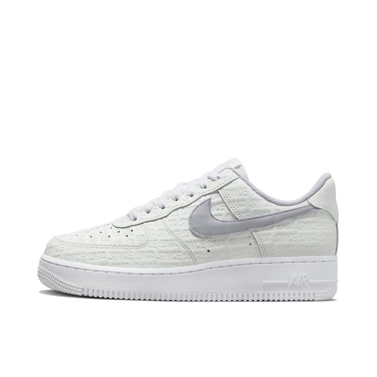 推荐商品：Nike Air Force 1 空军一号 板鞋 轻便舒适百搭耐磨防滑复古 银灰/白色