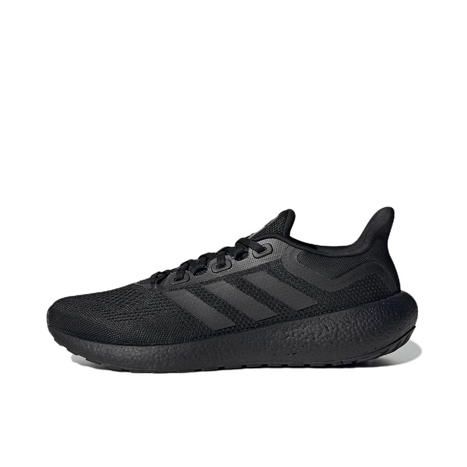 推荐商品：adidas Pureboost 22 跑鞋 网面舒适透气减震耐磨回弹运动织物随心畅跑短跑全掌支撑平跟圆头 纯黑色