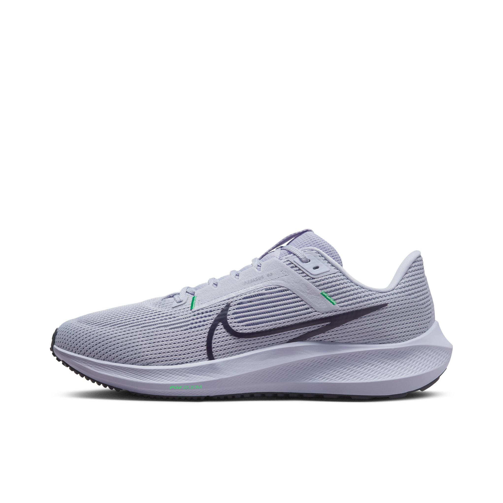 推荐商品：Nike Air Zoom Pegasus 40 跑鞋 缓震网面透气轻质飞马田径训练回弹支撑圆头 氧气紫/薄雾灰蓝/铁架黑