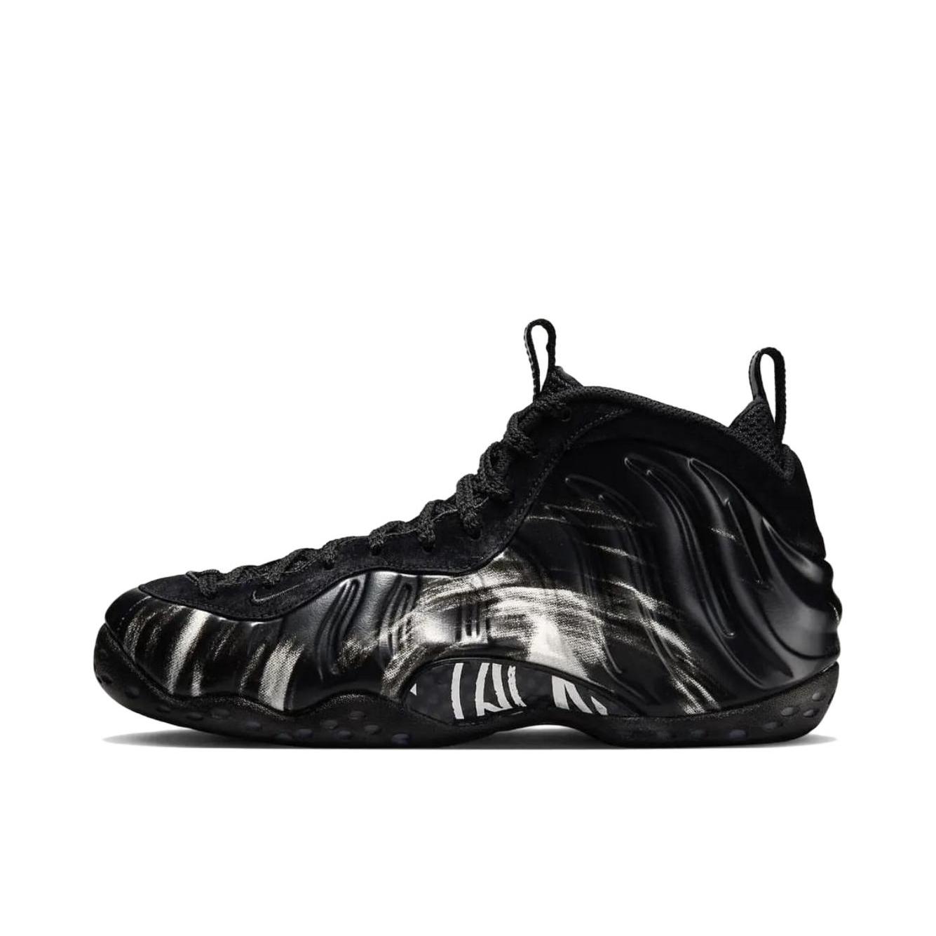 推荐商品：Nike Air Foamposite One 篮球鞋 喷泡经典复古百搭防滑耐磨舒适透气减震休闲中帮 炭黑/白色