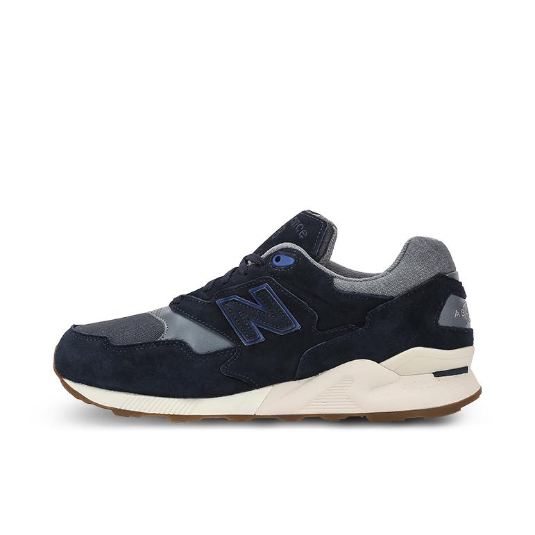 推荐商品：New Balance 878 运动休闲鞋 舒适百搭防滑耐磨缓震网布透气复古简约 MidnightBlue/LightSlateGrey/White

 藏蓝/灰/白
