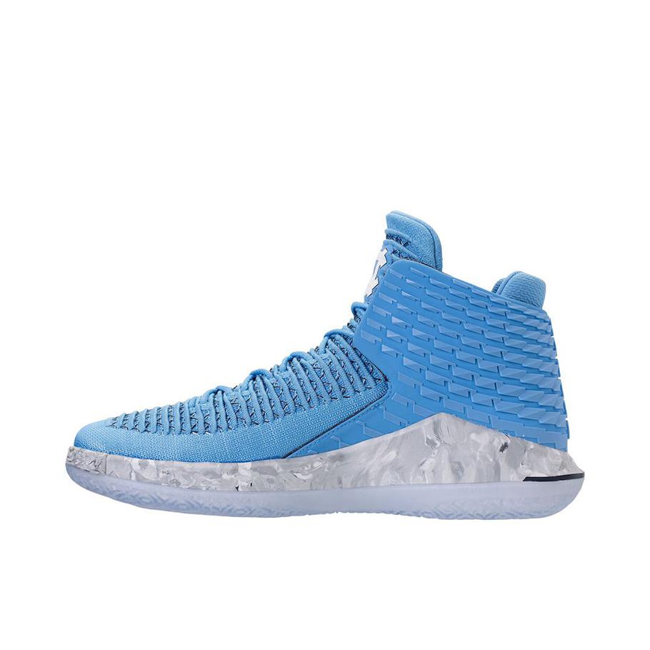 推荐商品：Air Jordan 32 篮球鞋 zoom air缓震支撑飞线实战防滑 UNC 北卡大学