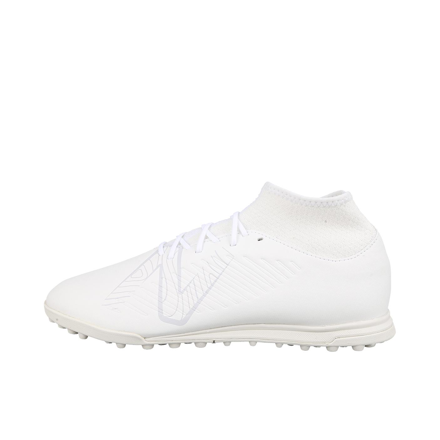 推荐商品：New Balance Tekela V4 TF 胶质碎钉 硬草地 人造草地 减震防滑 足球鞋 白色