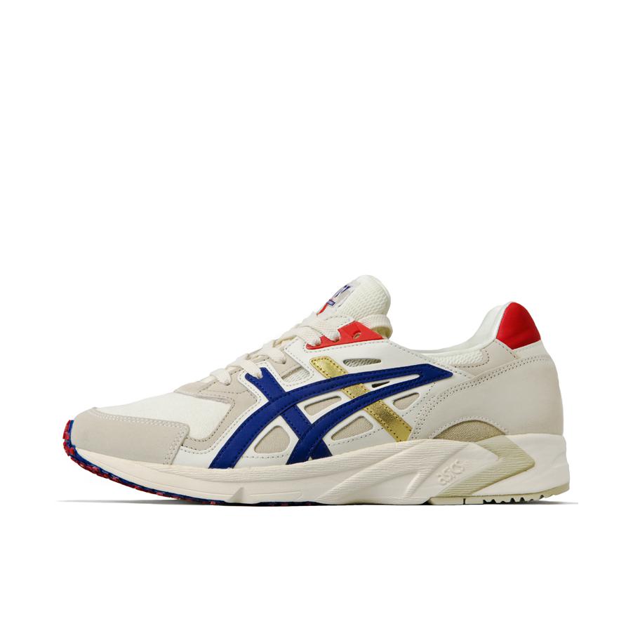 推荐商品：Asics/亚瑟士 Gel-DS Trainer OG 运动休闲 透气舒适 防滑耐磨 减震 织物 跑鞋 Off White/Stone Blac 米白/蓝